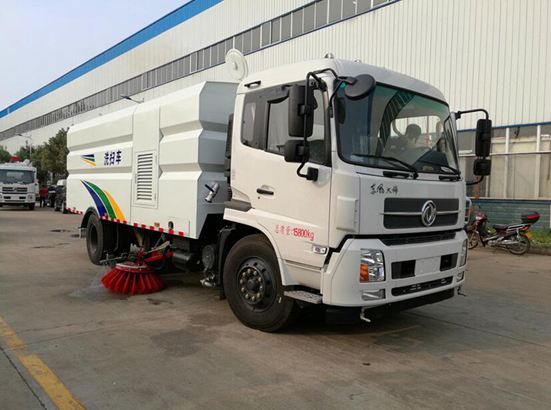 東風天錦洗掃車成功發往重慶