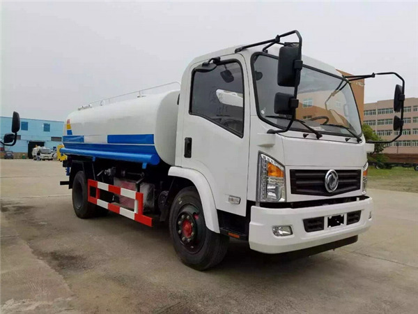 東風華神灑水車