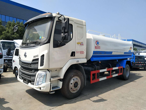 東風柳汽灑水車