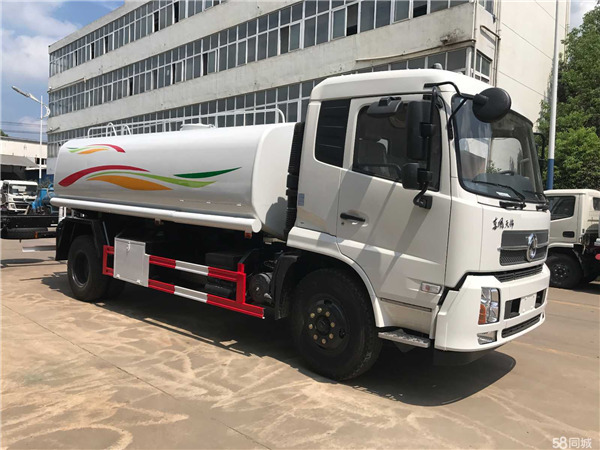 東風天錦灑水車