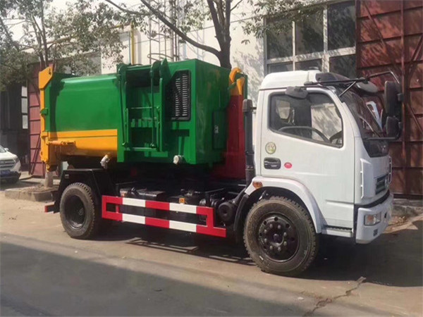 東風大多利卡勾臂垃圾車