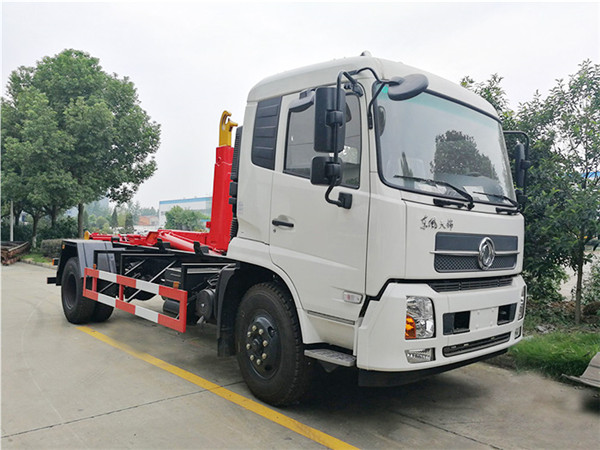 東風天錦勾臂垃圾車（轉運）