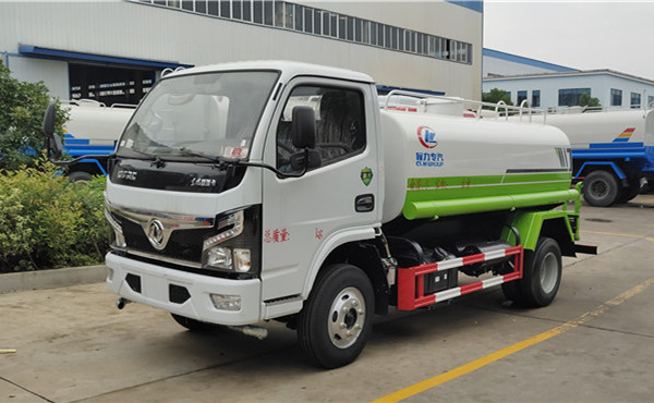 東風國六5方灑水車