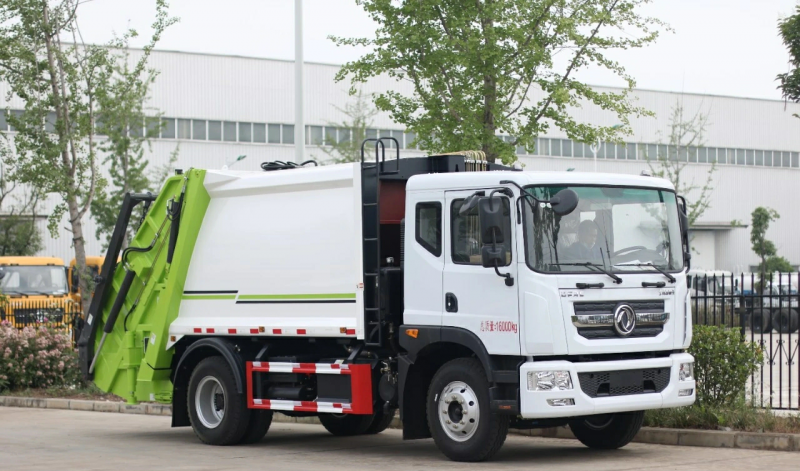 東風10方D9壓縮垃圾車